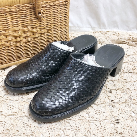 Shoes - VNTG | black woven mules